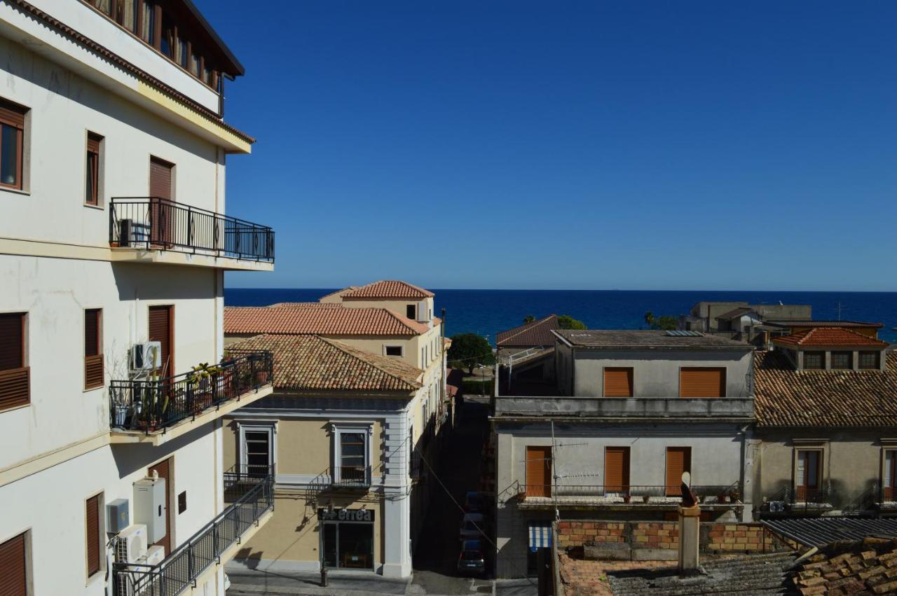 Emerella Guest House Siderno Beach Exterior foto