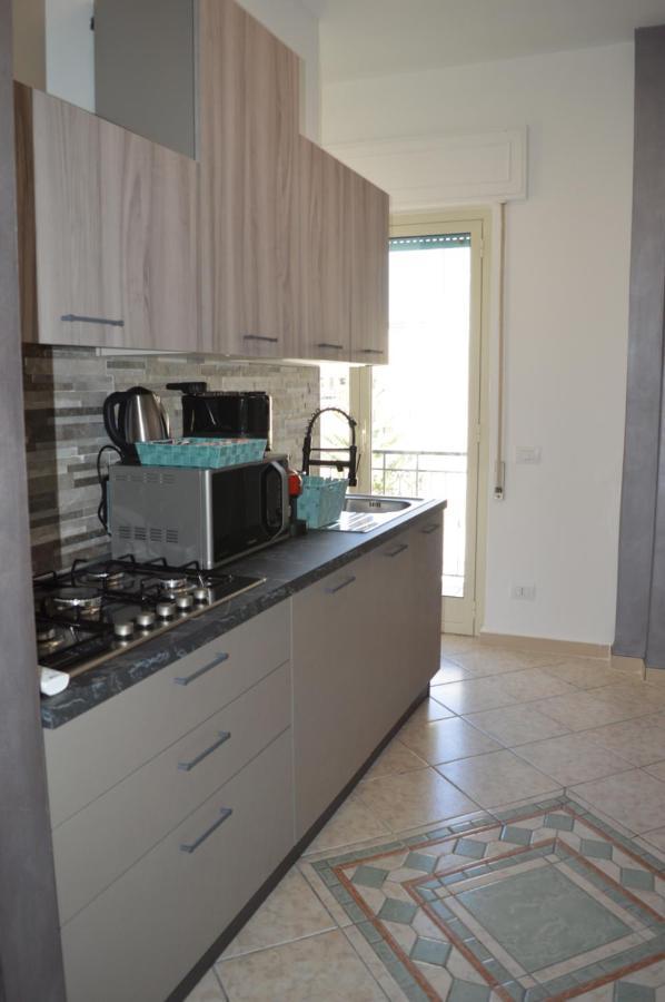 Emerella Guest House Siderno Beach Exterior foto