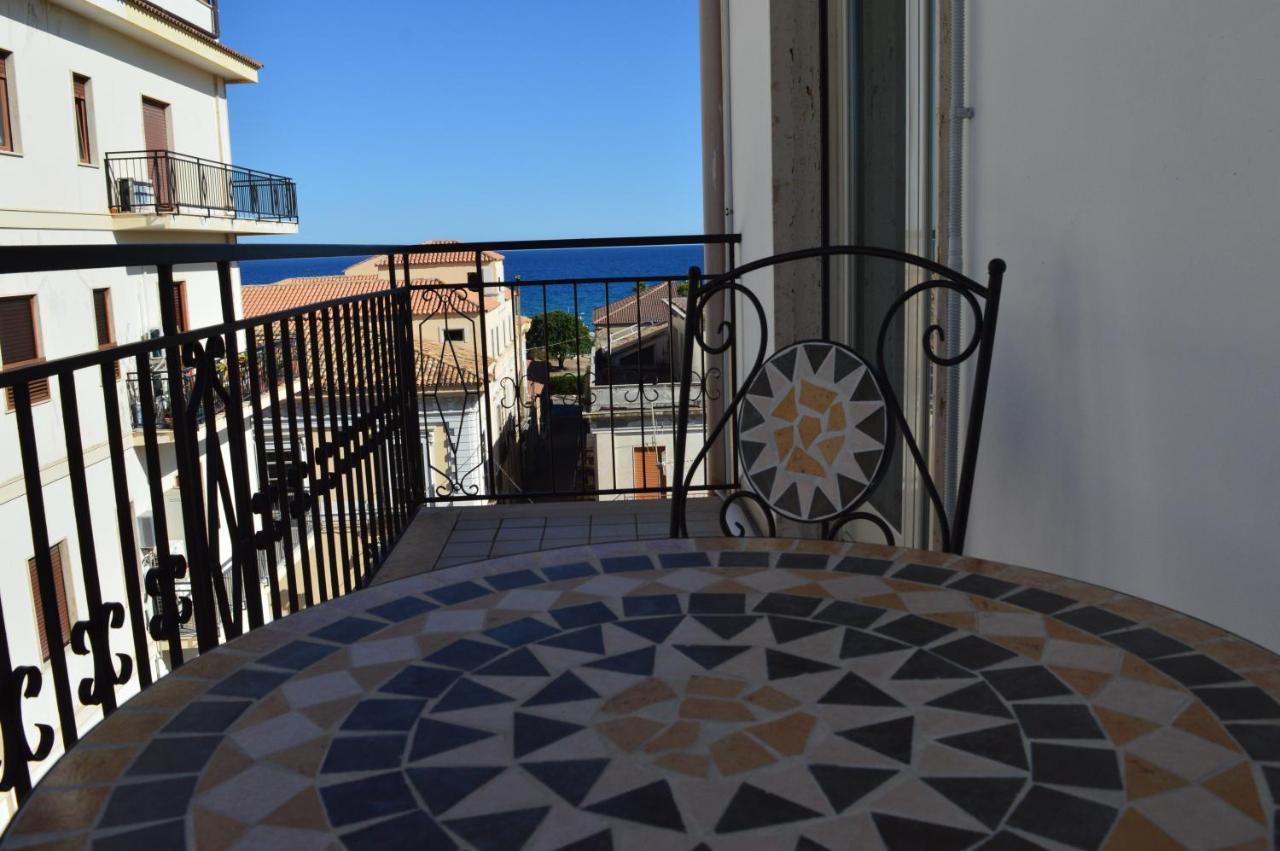 Emerella Guest House Siderno Beach Exterior foto