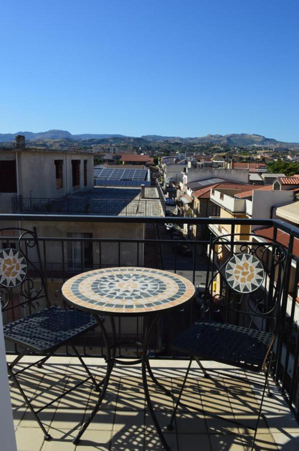 Emerella Guest House Siderno Beach Exterior foto