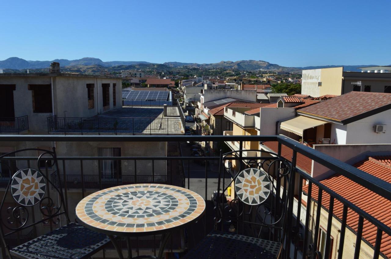Emerella Guest House Siderno Beach Exterior foto