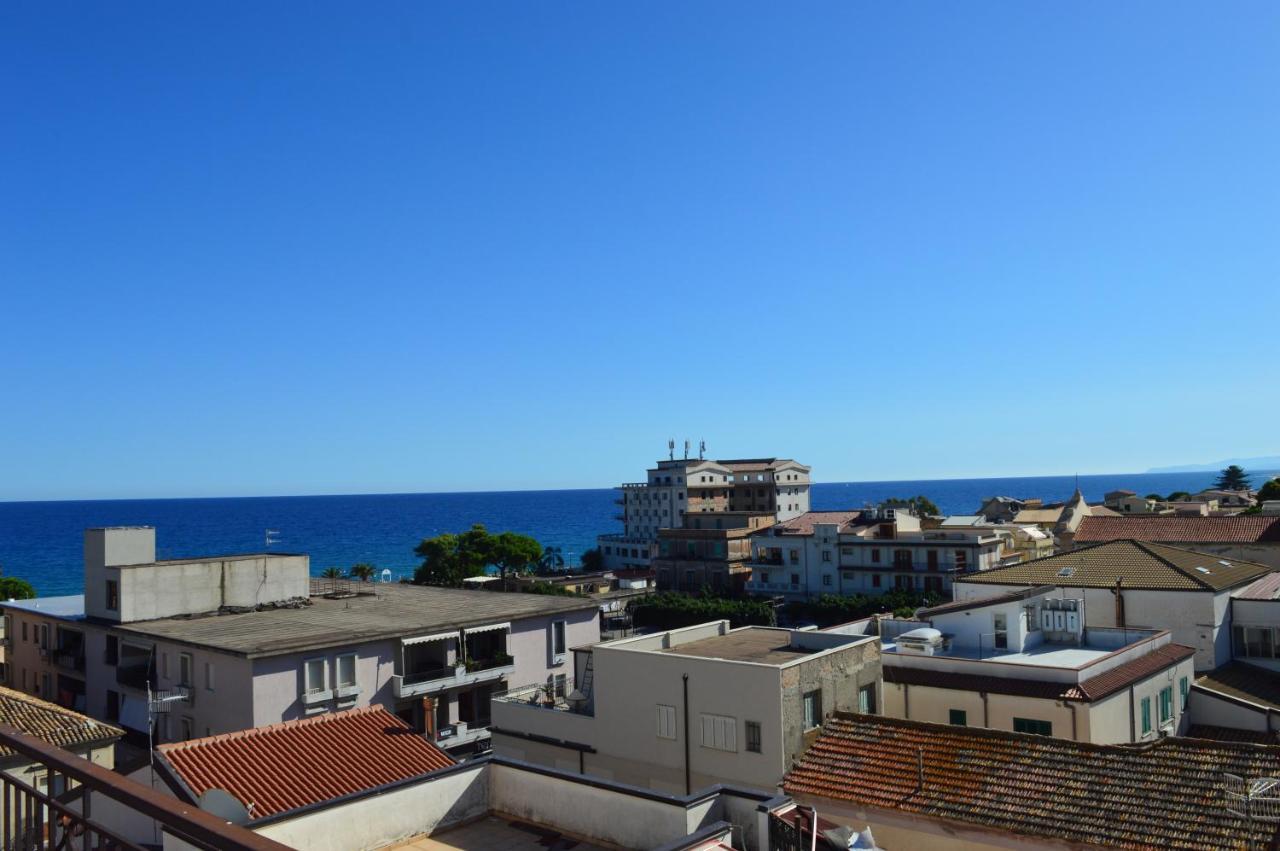 Emerella Guest House Siderno Beach Exterior foto